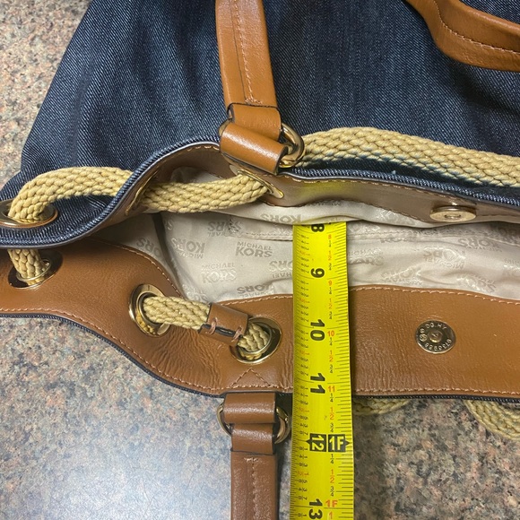 Great looking MK denim summer bag. - Picture 9 of 10